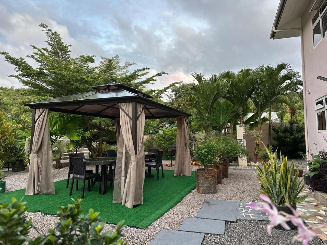 Mokara Holiday Apartment Anse Royale Luaran gambar